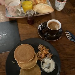 Coccinelle Café - Salmon pancakes!