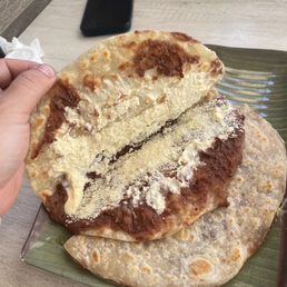 Inside of Baleada Sencilla Inside of Baleada Sencilla
