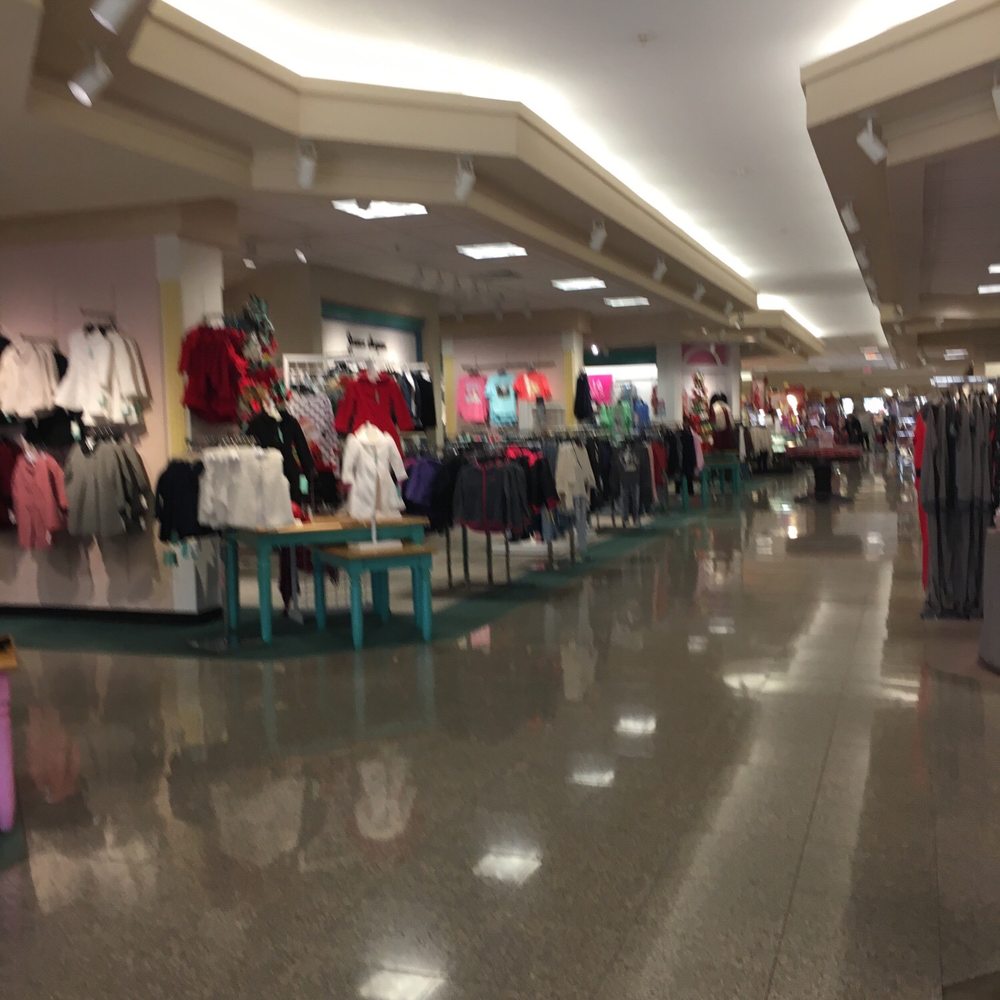 Rolling Oaks Mall - Dillard's - Shopping Centers Near Me - San Antonio, Texas