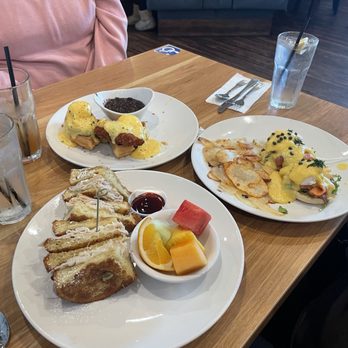 Broken Yolk Cafe - Chicken & Waffle Benedict, Tuna Melt, Salmon Benedict - Breakfast & Brunch Near Me - Rancho Cucamonga, California Broken Yolk Cafe - Chicken & Waffle Benedict, Tuna Melt, Salmon Benedict - Breakfast & Brunch Near Me - Rancho Cucamonga, California