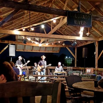 Neighbor's Kitchen & Yard - Pizza Near Me - Bastrop, Texas
