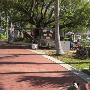 Huizenga Park - Nacho bizness stand - Parks Near Me - Fort Lauderdale, Florida