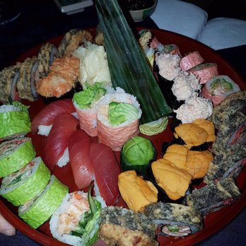 Restaurant Sake - a plate of sushi and rolls - Sushi Bars Near Me - Saint-Eustache, Quebec Restaurant Sake - a plate of sushi and rolls - Sushi Bars Near Me - Saint-Eustache, Quebec