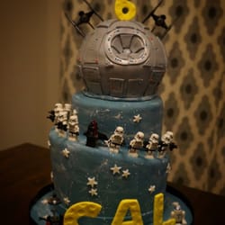 Bakerilly - Lego Star Wars Cake