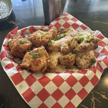 Korean Fried Chicken & Box - Fried chicken, half original, half magic sprinkle, - Chicken Shop Near Me - Vallejo, California