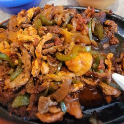 El Patron Mexican Grill - Delicious El Patron Fajitas. Highly recommend