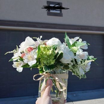 Twigs Flower Company - This is what was delivered. Incredibly underwhelming. - Florists Near Me - Draper, Utah Twigs Flower Company - This is what was delivered. Incredibly underwhelming. - Florists Near Me - Draper, Utah