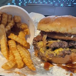 Chick Inn Kitchen - BBQ beef burger