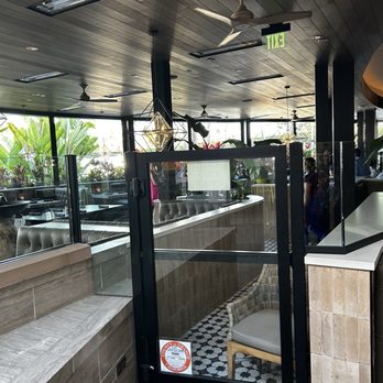 Caló Kitchen + Tequila - Patio seating - Cocktail Bars Near Me - Costa Mesa, California
