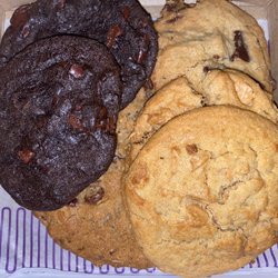 Insomnia Cookies - 2 double chocolate chunks 2 peanut butter chips 1 chocolate chunk 1 oatmeal chocolate walnut & That's called the Super 6