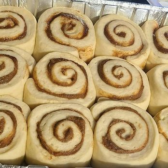 Amanda's Rolls Bakery Cafe - a pan of cinnamon rolls - Bakeries Near Me - Topeka, Kansas Amanda's Rolls Bakery Cafe - a pan of cinnamon rolls - Bakeries Near Me - Topeka, Kansas