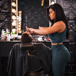 Michelly Barber - Doing hair is what I love the most
