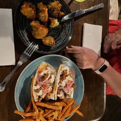 The Frog & Rosbif - Mediterranean tacos and a side of broccoli.
