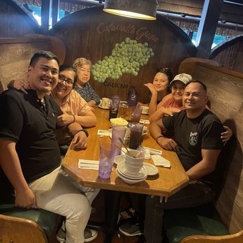 Vince's Spaghetti - Family at vice spaghetti - Italian Near Me - Rancho Cucamonga, California Vince's Spaghetti - Family at vice spaghetti - Italian Near Me - Rancho Cucamonga, California