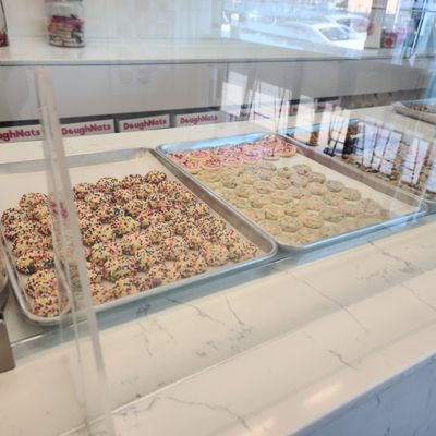 DoughNats by null