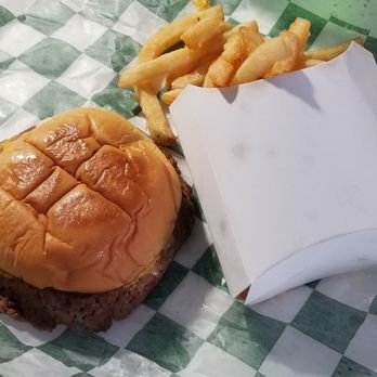 7th Street Burger Park Slope - Impossible burger (vegetarian), with French fries - Burgers Near Me - Brooklyn, New York 7th Street Burger Park Slope - Impossible burger (vegetarian), with French fries - Burgers Near Me - Brooklyn, New York