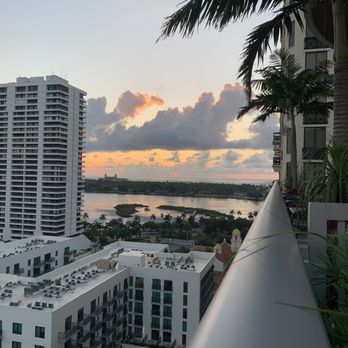 Treehouse - Outside at sunrise - Cocktail Bars Near Me - West Palm Beach, Florida