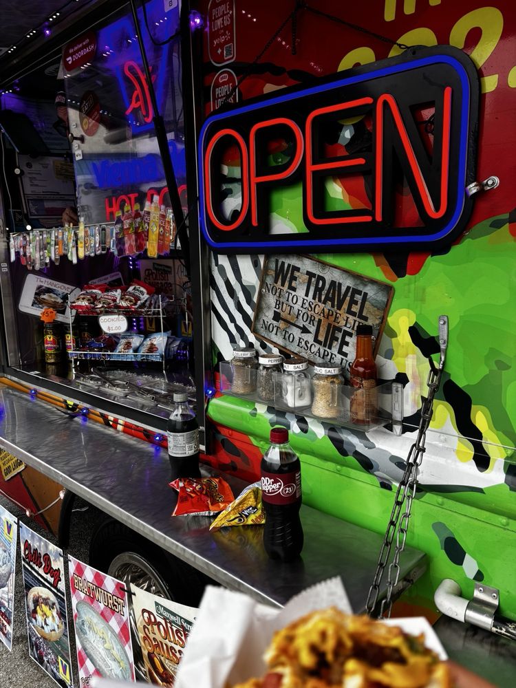 TJ's Dawg House photo 2