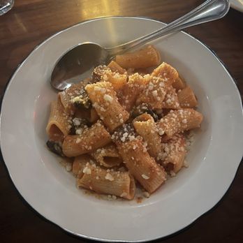 Leo - Rigatoni Amatricana - Pizza Near Me - Brooklyn, New York Leo - Rigatoni Amatricana - Pizza Near Me - Brooklyn, New York
