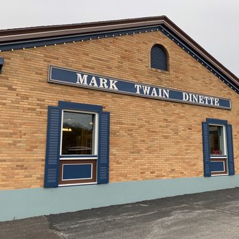 Mark Twain Dinette - the front of mark twain dinette - American Near Me - Hannibal, Missouri