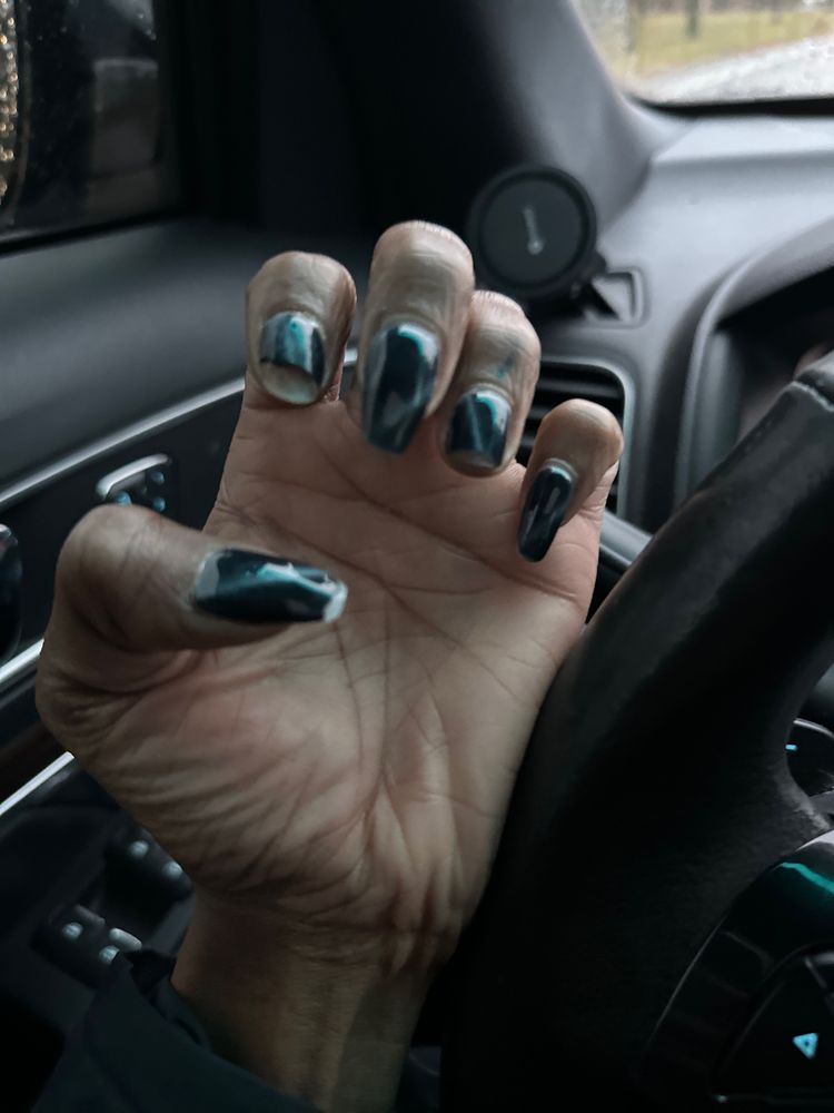 Sister Nail Salon and Spa Logo