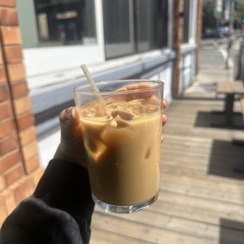 Mother Tongue Coffee - Latte with Orange Blossom Vanilla - Cafes Near Me - Oakland, California Mother Tongue Coffee - Latte with Orange Blossom Vanilla - Cafes Near Me - Oakland, California