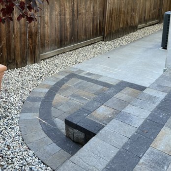 Grand Design Landscape - Finished side step and curve into sidewalk with sailor-soldier border - Landscaping Near Me - Sparks, Nevada Grand Design Landscape - Finished side step and curve into sidewalk with sailor-soldier border - Landscaping Near Me - Sparks, Nevada