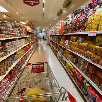 H Mart - International Grocery Near Me - Federal Way, Washington