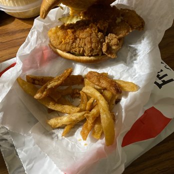 Taco Bell / KFC - Fast Food Near Me - Webster, Massachusetts Taco Bell / KFC - Fast Food Near Me - Webster, Massachusetts