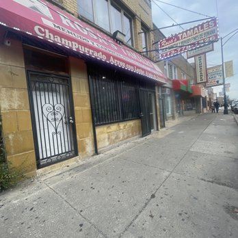 Rosas Tamales - Outside view - Mexican Near Me - Chicago, Illinois Rosas Tamales - Outside view - Mexican Near Me - Chicago, Illinois