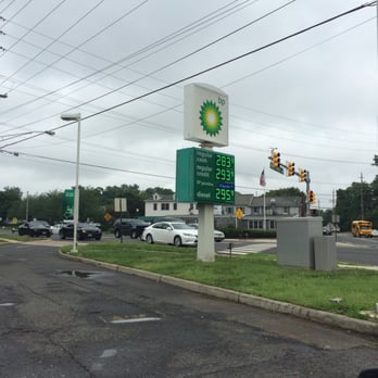 bp - The BP Sign - Gas Stations Near Me - Middletown, New Jersey