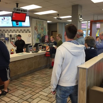 McDonald's - Everyone has ordered! This is how slow they are making everyone wait... - Fast Food Near Me - Franklin, Ohio