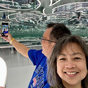 Superblue Miami - 02.19.23 Infinity Mirror Rooms - Art Museums Near Me - Miami, Florida