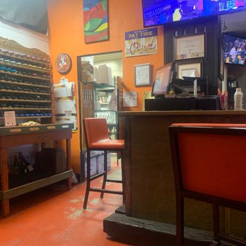 BZ's Bistro - Inside - Pizza Near Me - Tucson, Arizona