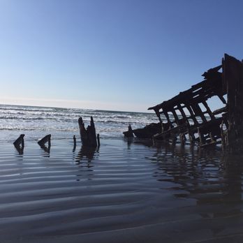Peter Iredale Ship Wreck - Ship - Parks Near Me - Warrenton, Oregon Peter Iredale Ship Wreck - Ship - Parks Near Me - Warrenton, Oregon