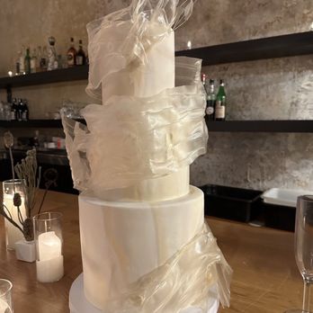 ECBG Cake Studio - Bakeries Near Me - Chicago, Illinois