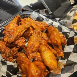 Trap Wingz ATL - Trap wings in the front and hot lemon pepper in the back