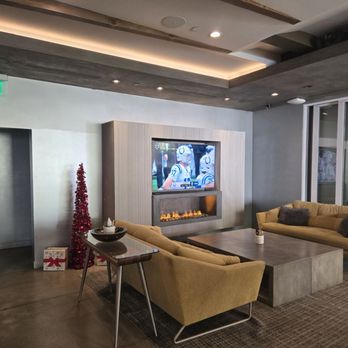 Sunset Marquis - Cozy niches everywhere. - Hotels Near Me - West Hollywood, California