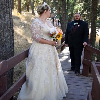 Tehachapi Mountain Park - Wedding photos on the bridge. - Hiking Near Me - Tehachapi, California