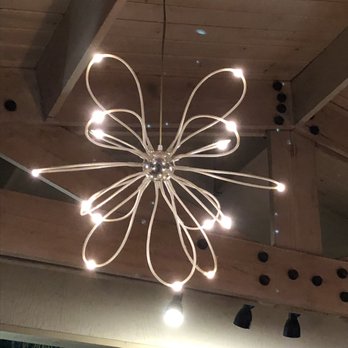 Cafe Dantorels - Fun lamp outside - Cafes Near Me - Sacramento, California