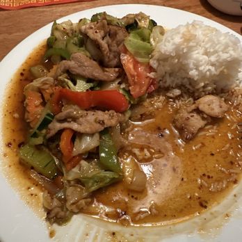 Asian Cuisine - Vegetable Lo Mein with pork - Laotian Near Me - Worland, Wyoming