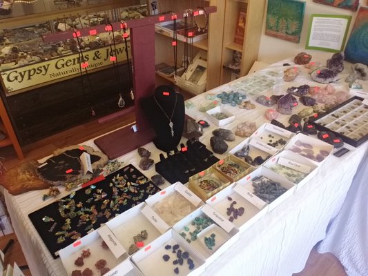 Stones Throw by null