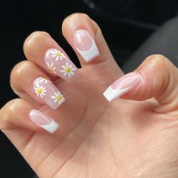 BU-tiful Nails - New Owner & Workers - Jessica did my nails! She's AMAZING! I would totally recommend coming here!