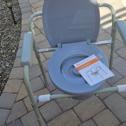Midwest Food Bank - Unused commode, thry don't want it purple hearts is taking it.
