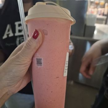 Dessert 39 - Strawberry yogurt smoothie - Desserts Near Me - Annandale, Virginia