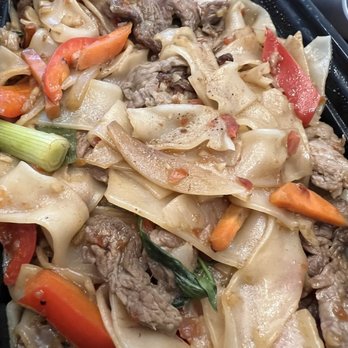 Sawatdee Thai Restaurant - Pad-Kee-Mao Noodles - Thai Near Me - Philadelphia, Pennsylvania Sawatdee Thai Restaurant - Pad-Kee-Mao Noodles - Thai Near Me - Philadelphia, Pennsylvania