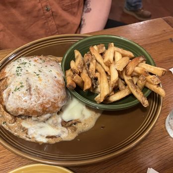 Cherry Street Pub - French onion soup burger - Pubs Near Me - Lancaster, Ohio