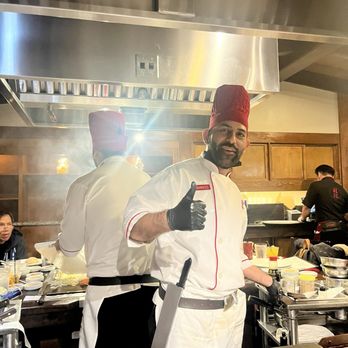Benihana - Concord - Thumbs up NAWEED (chef) - Sushi Bars Near Me - Concord, California