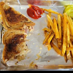 Chubs Pizza & BBQ - Ruben and fries