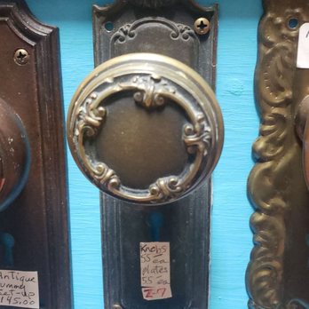 Muff's Hardware - Brass vintage knobs - Antiques Near Me - Orange, California